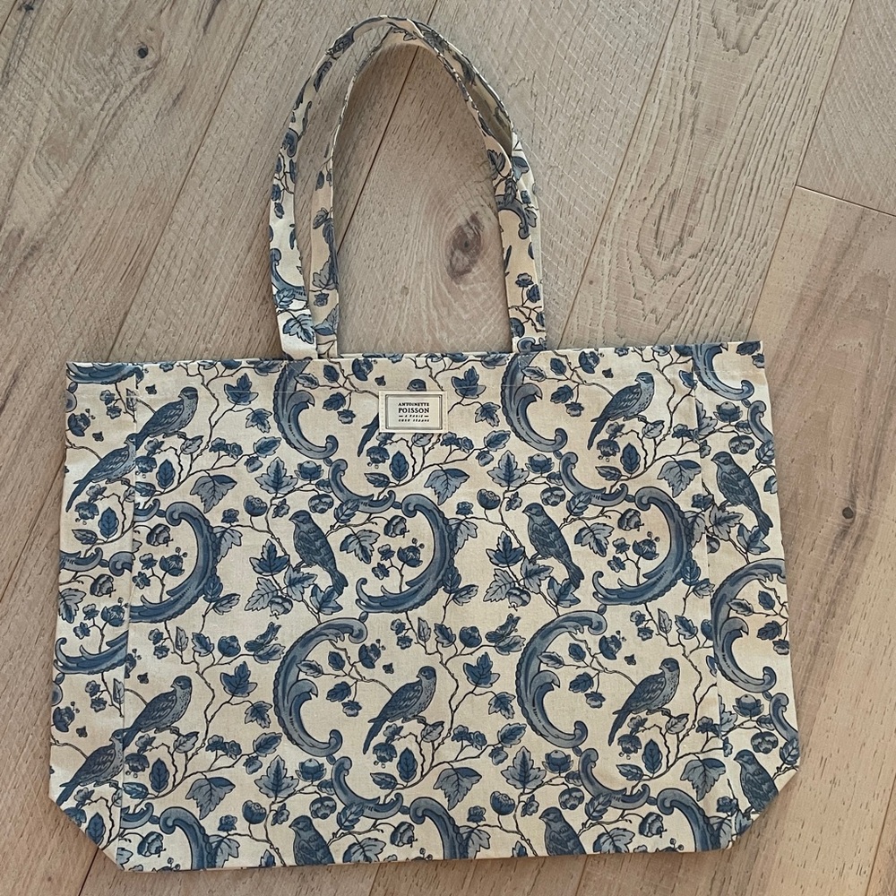 Sezane & Antoinette Poissons Blue floral Bird Print Totebag. - Picture 2 of 7